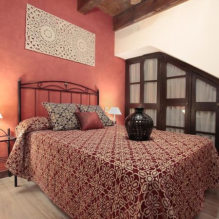 Apartamentos Alcantara Toledo Eksteriør bilde