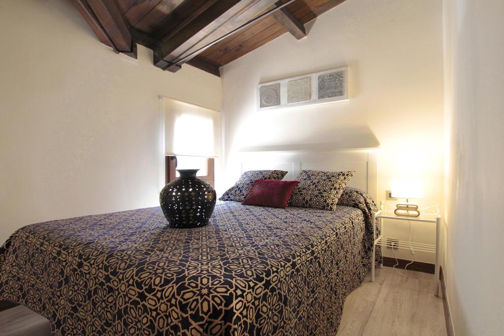 Apartamentos Alcantara Toledo Eksteriør bilde