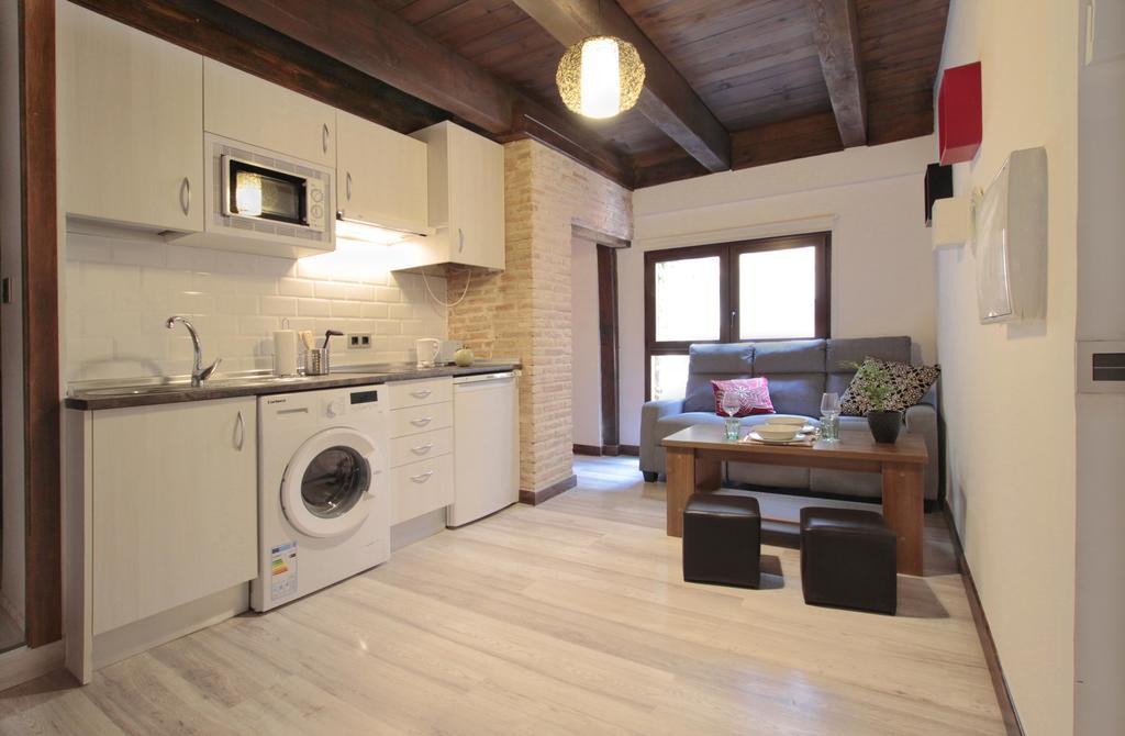 Apartamentos Alcantara Toledo Eksteriør bilde