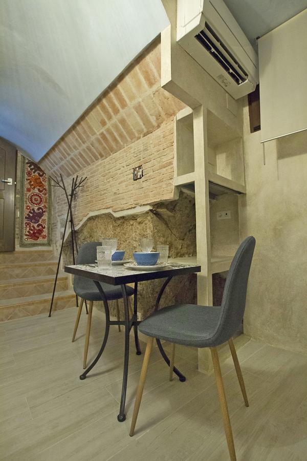 Apartamentos Alcantara Toledo Eksteriør bilde